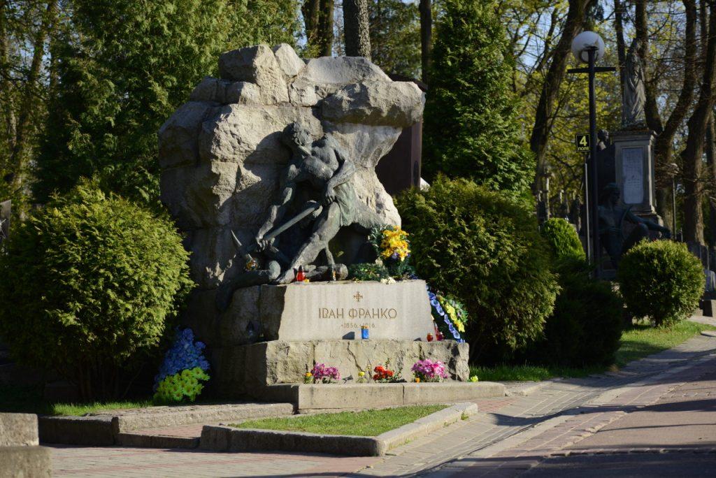 Пам`ятник Івану Франко після ремонту. Скульптор Сергій Литвиненко